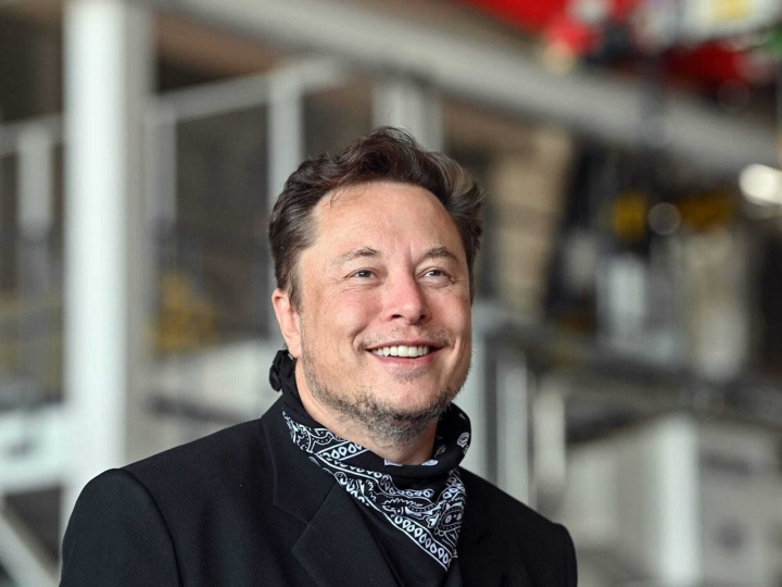 Vừa tuyên bố mua Man Utd, Elon Musk 'quay xe' nói chỉ là trò đùa - Ảnh 1.