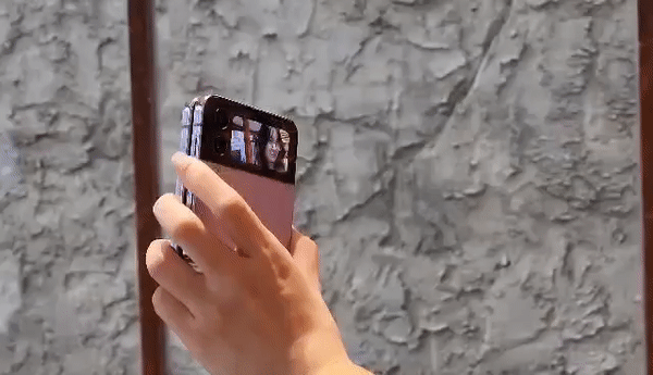 Trải nghiệm tính năng chinh phục giới trẻ của Galaxy Z Flip4: Flex Mode - Ảnh 9.