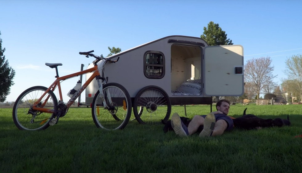 YouTuber tự chế xe đạp thành xe đạp điện kiêm luôn nhà di động - Ảnh 9.