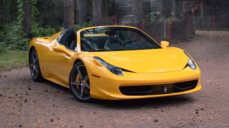 Các quy tắc 'bất thành văn' cần tuân thủ khi sở hữu siêu xe Ferrari - Ảnh 4.