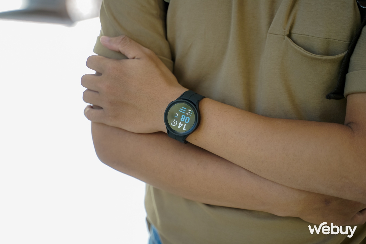 Trên tay Galaxy Watch5 Pro: Vỏ titan cứng cáp, kính phủ sapphire, pin 3 ngày và sạc nhanh hơn - Ảnh 7.