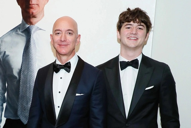 Chân dung con trai cả của Jeff Bezos - người có thể thừa kế hàng tỷ USD trong tương lai - Ảnh 1.