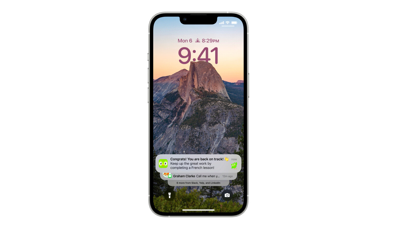 Đã đến lúc thay đổi hình nền màn hình khóa để tạo sự mới mẻ cho chiếc điện thoại của bạn rồi! Hình ảnh liên quan sẽ hướng dẫn bạn thay đổi hình nền màn hình khóa tự động trên iOS 16 một cách đơn giản và nhanh chóng nhất. Và bạn sẽ thấy rằng, chinh phục tính năng này thật dễ dàng.