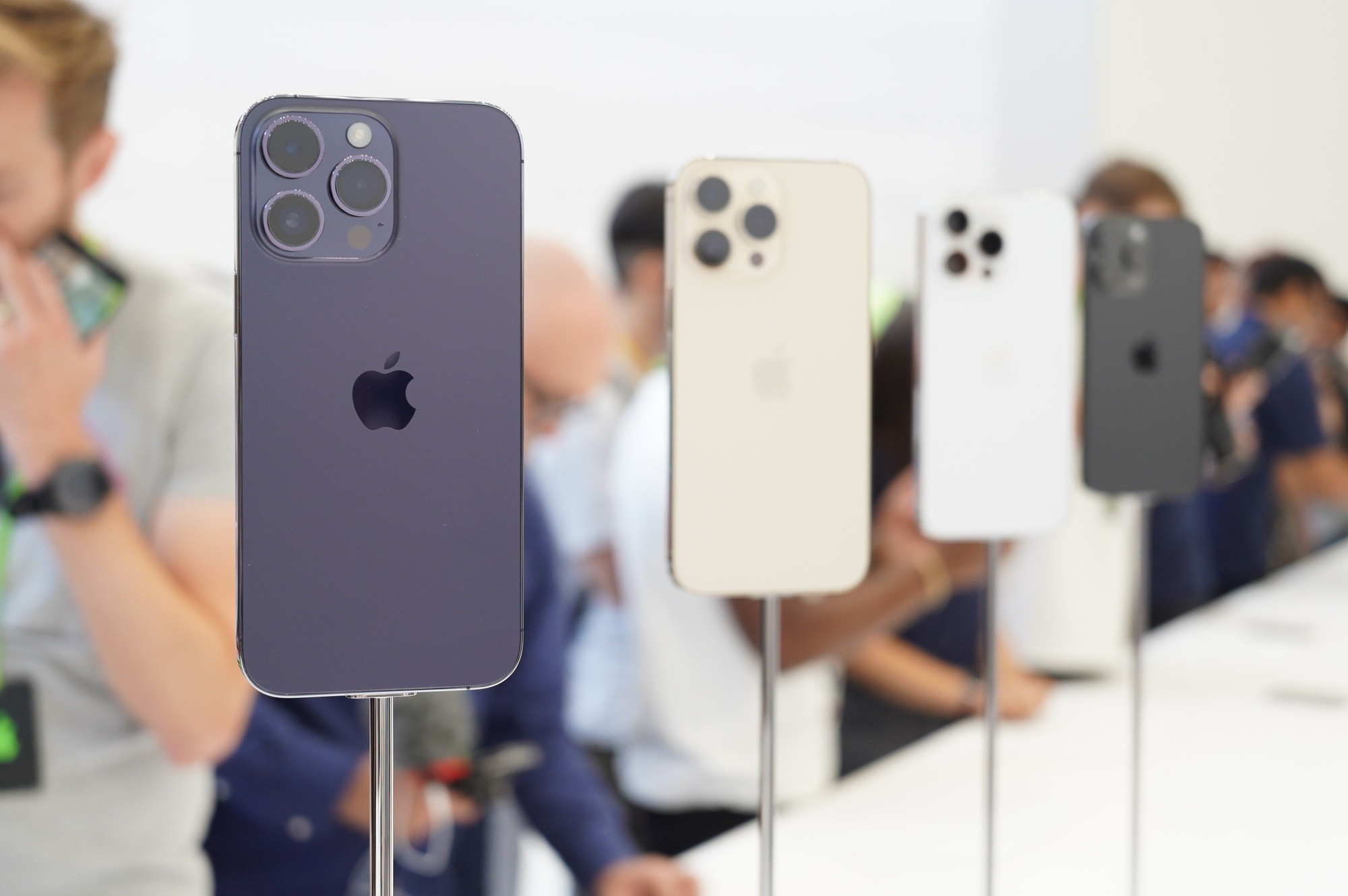 &quot;Vén màn&quot; bí mật camera trên iPhone 14 series: Bước đột phá mạnh mẽ của Apple! - Ảnh 1.