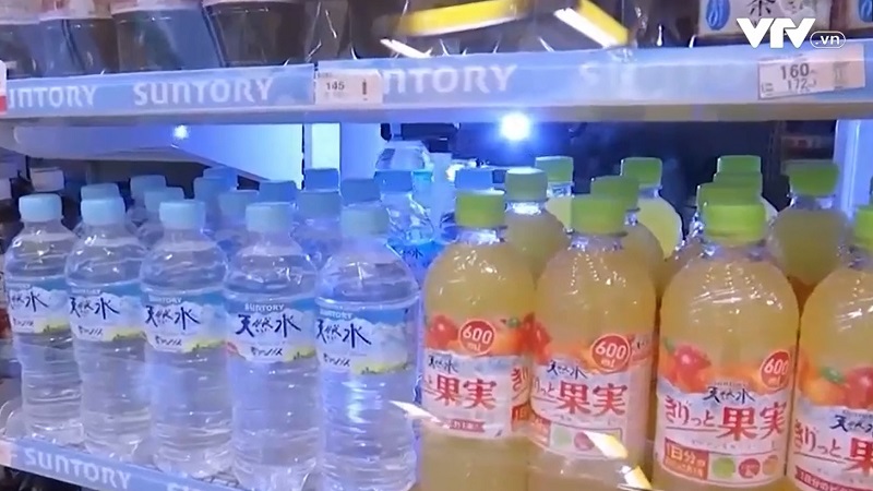 Nhân viên robot ở các cửa hàng tiện lợi Nhật Bản - Ảnh 1.