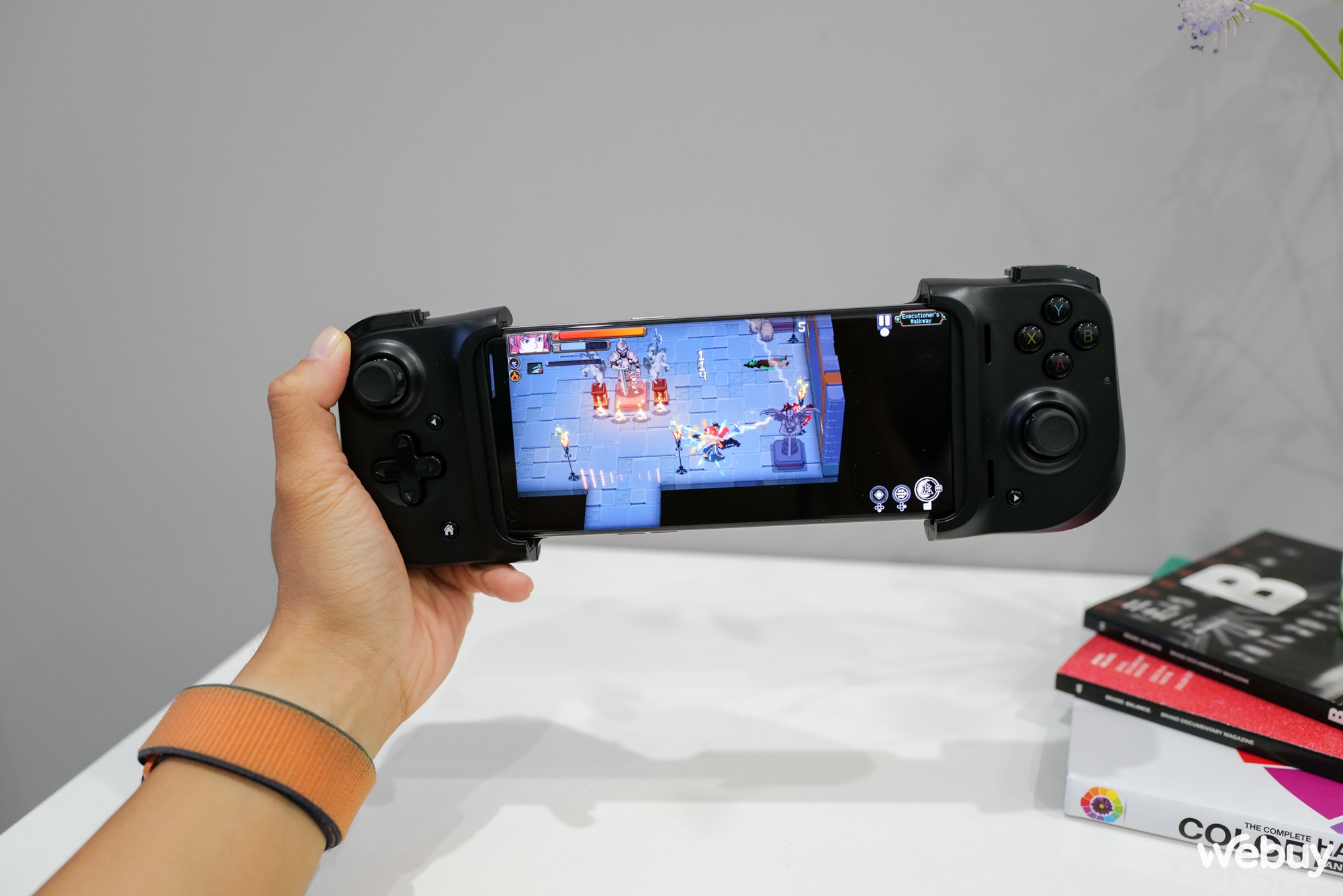 Trên tay tay cầm gaming Razer Kishi V2: Biến smartphone thành máy chơi game &quot;chuyên nghiệp&quot; - Ảnh 16.