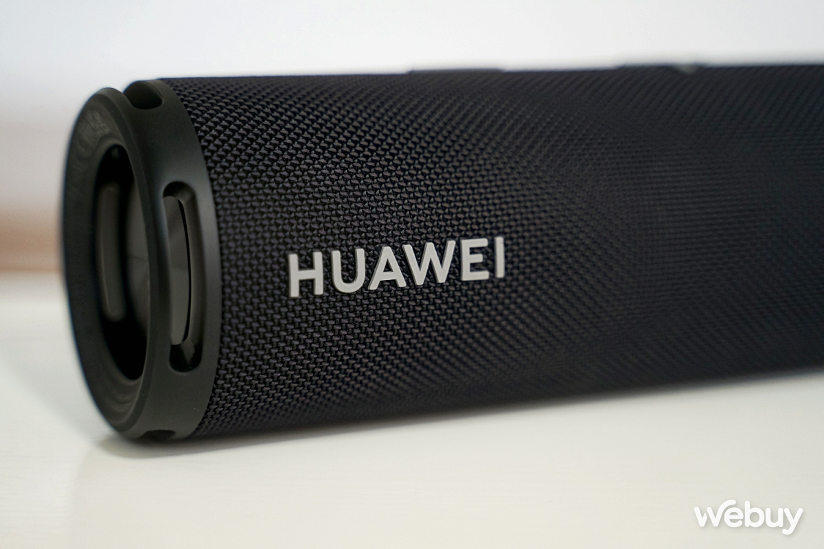 Đánh giá Huawei Sound Joy:  m thanh lớn trong thân hình nhỏ, có đèn đổi màu, pin 26 giờ, sạc nhanh 40W - Ảnh 3.