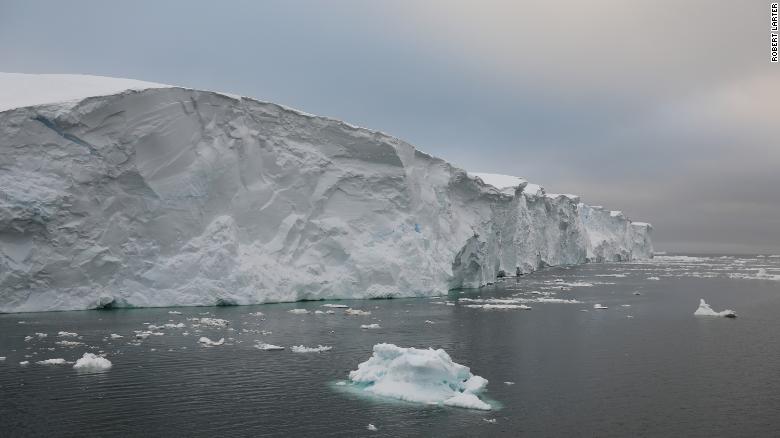 Sau 20 giờ khắc nghiệt ở Nam Cực, nhà khoa học ra cảnh báo về 'sông băng Ngày tận thế' - Ảnh 2.