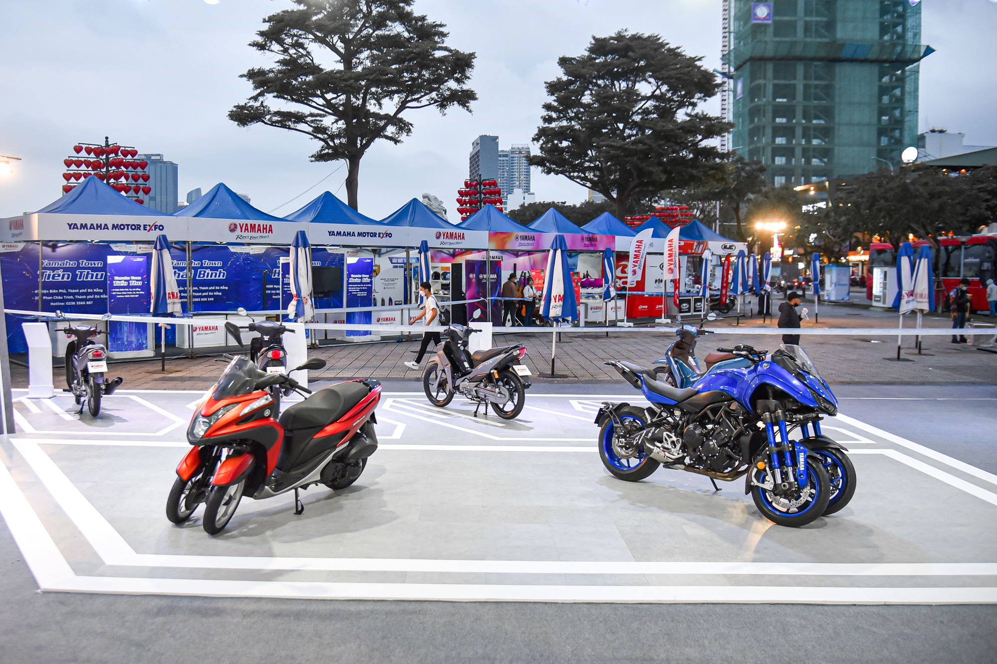 Bóc tách bộ đôi xe 3 bánh Yamaha độc đáo vừa về Việt Nam: Nhiều tính năng như trên ô tô - Ảnh 1.