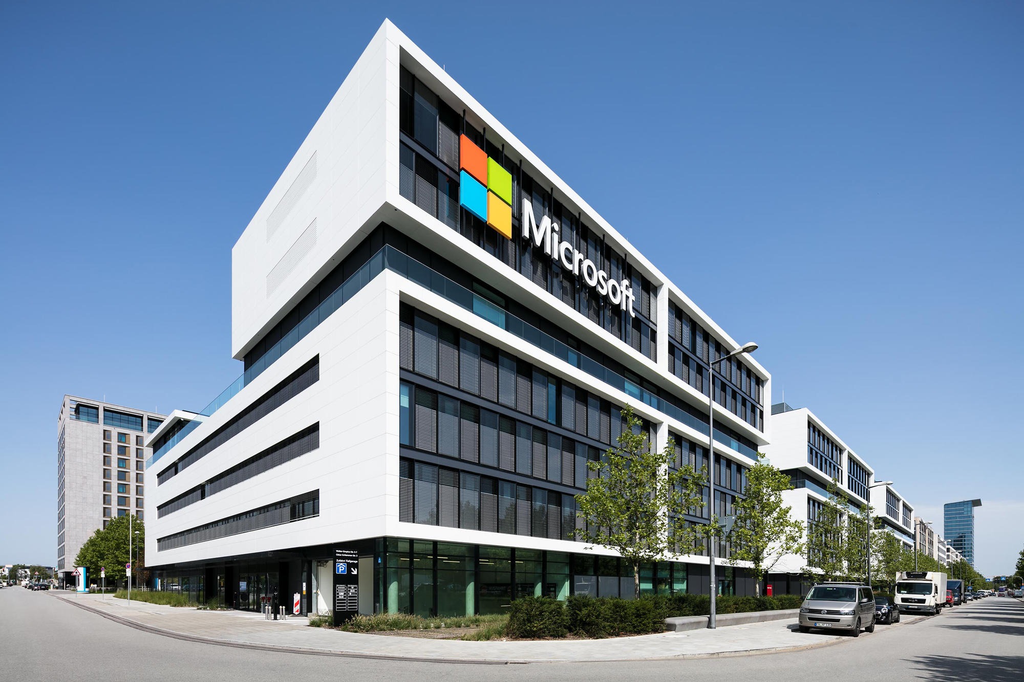 Nhân viên Microsoft được nghỉ phép không giới hạn - Ảnh 1.