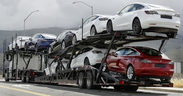 Tesla khiến cả đối thủ và khách hàng phát sốt khi giảm giá xe điện tới 20% trên toàn cầu - Ảnh 1.