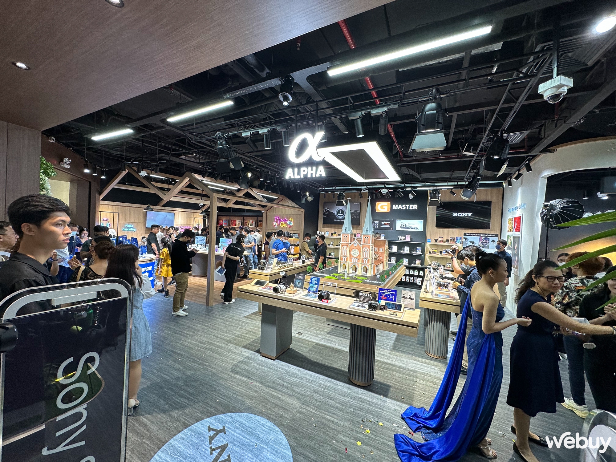 Sony Store đầu tiên khai trương tại Việt Nam, không gian giúp khách hàng thỏa sức trải nghiệm thiết bị mới - Ảnh 3.