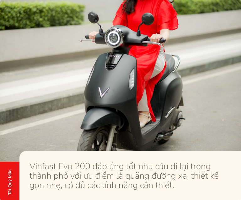 Dạo phố Hà Nội ngày cận Tết với Vinfast Evo 200, iPhone 14 Pro và Sony WH-1000XM5 - Ảnh 5.