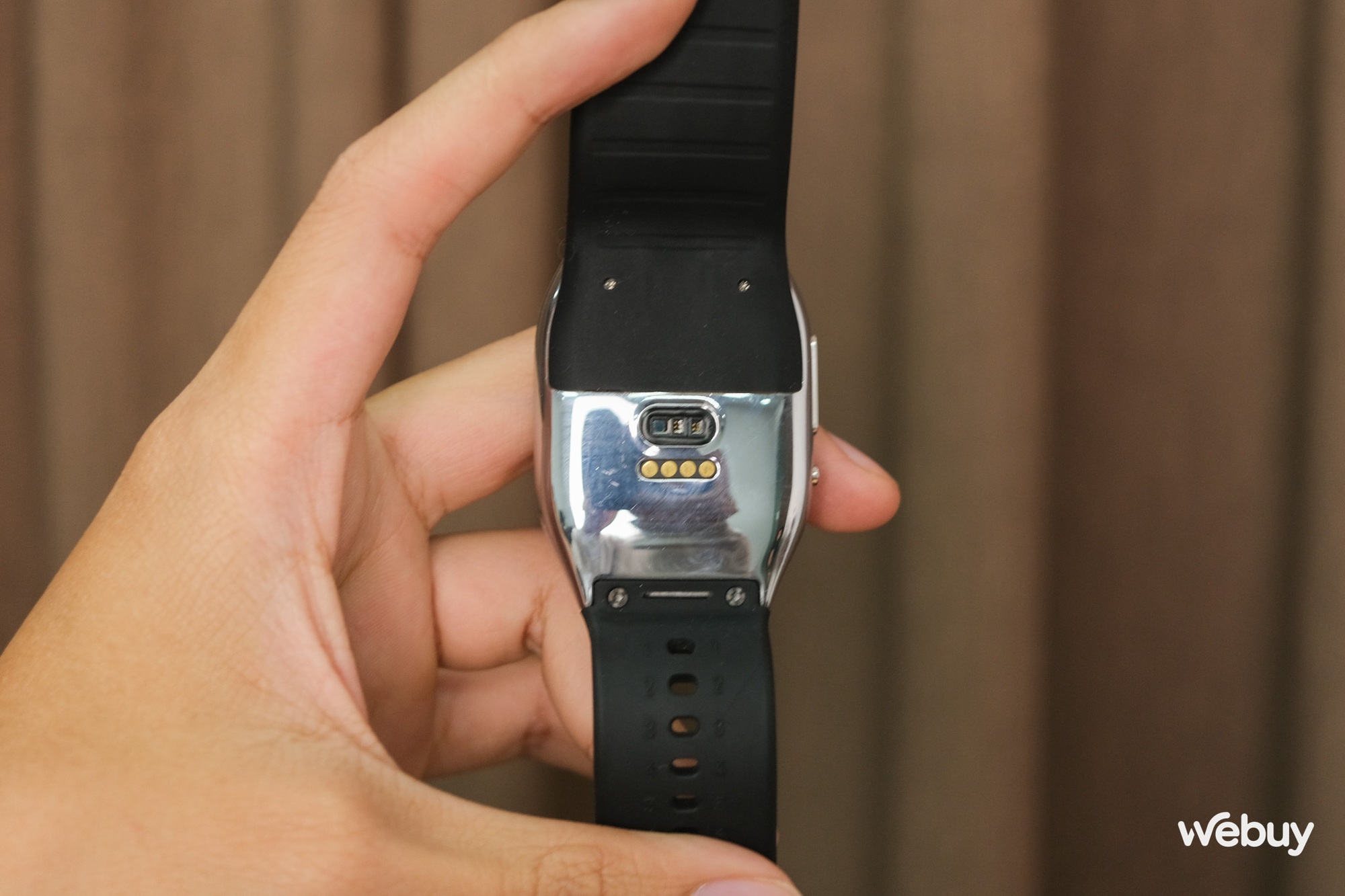 Smartwatch này có khả năng đo huyết áp bằng túi khí với độ chính xác cao, giá gần 5 triệu đồng - Ảnh 11.