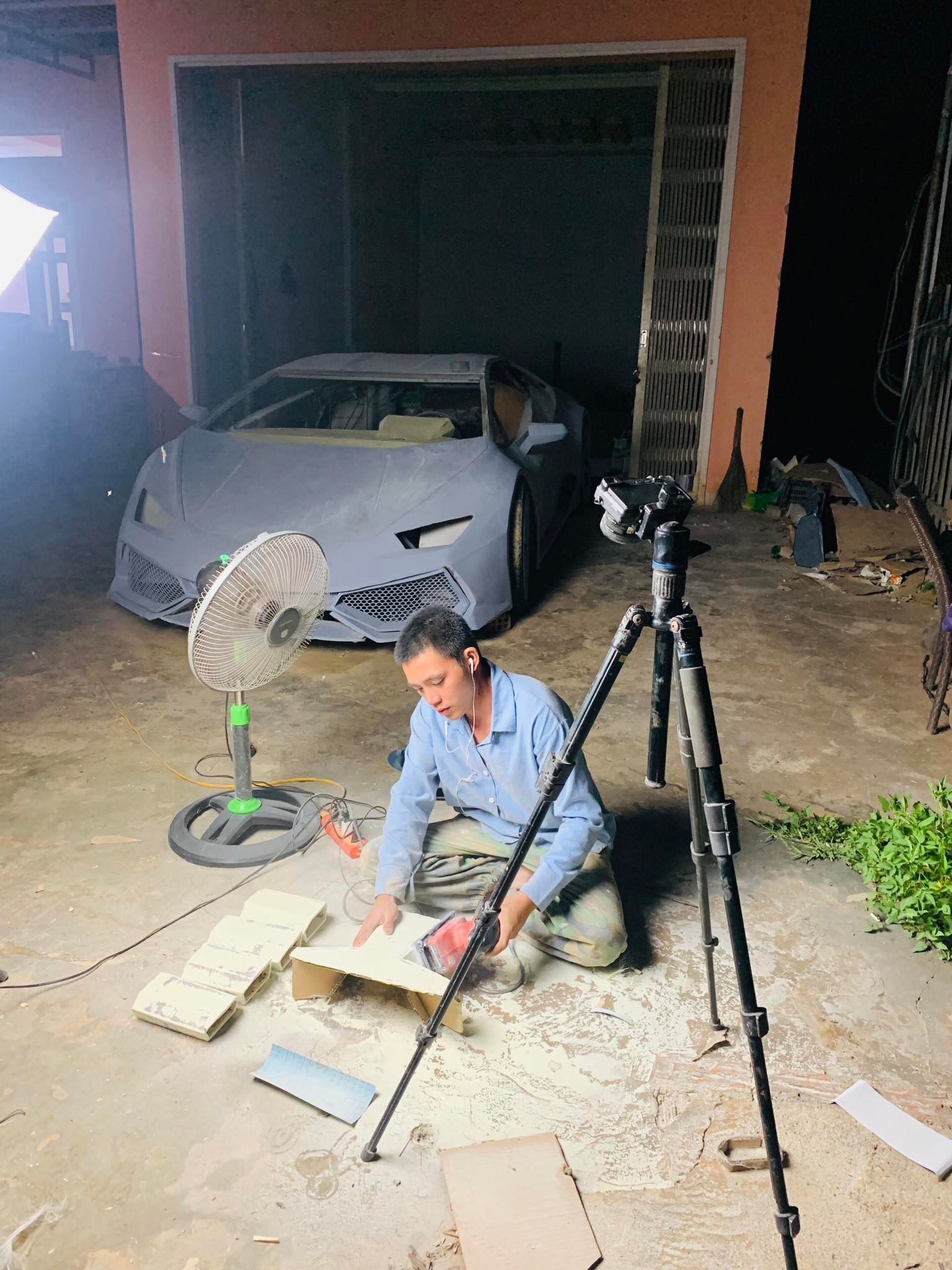 Đôi bạn Tây Nguyên tự chế Lamborghini Huracan khiến cộng đồng quốc tế trầm trồ: ‘Năm tới sẽ chuyển mình để độc lạ nhất Việt Nam’ - Ảnh 5.
