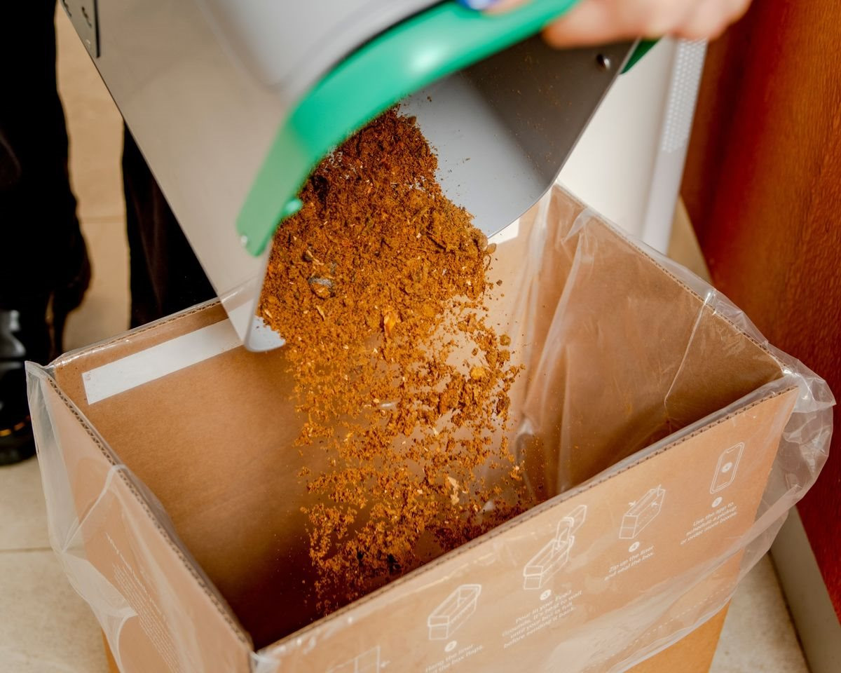 Startup dùng ‘thùng rác’ biến thực phẩm thừa thành thức ăn chăn nuôi, giảm thiểu lãng phí đồ ăn và khí mê-tan thải ra môi trường - Ảnh 6.