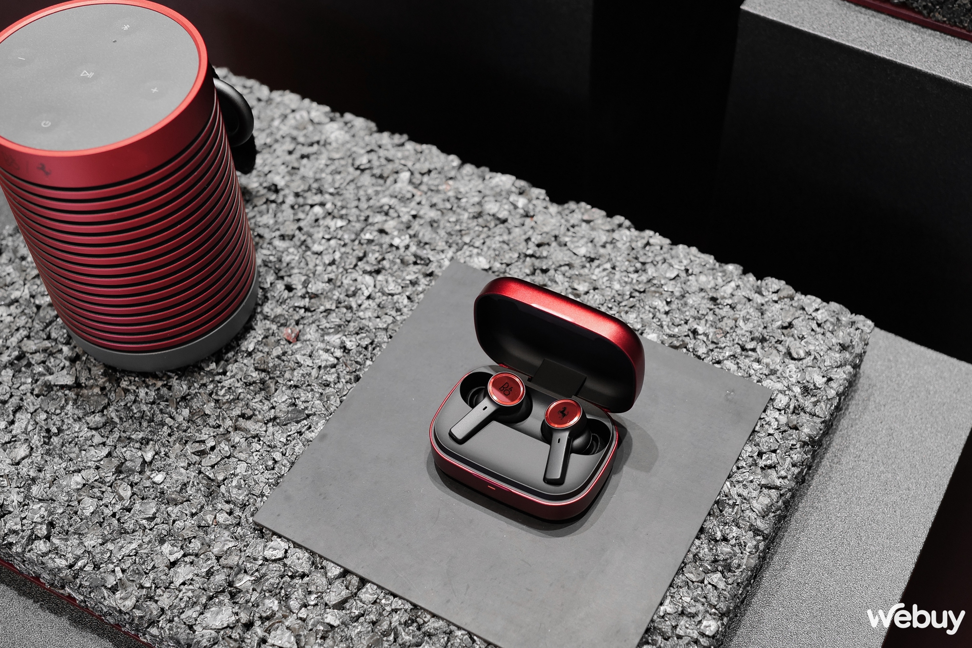 Ngắm nhìn bộ sưu tập âm thanh cao cấp Bang & Olufsen x Ferrari: Khi đẳng cấp được nhân đôi - Ảnh 8.