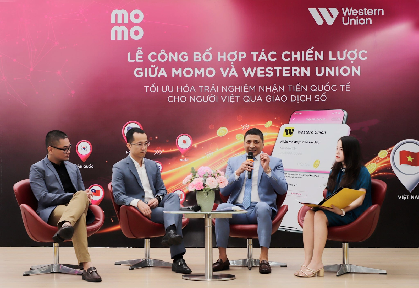 Ví điện tử MoMo: Siêu ứng dụng áp đảo mọi đối thủ, sáng tạo đổi mới trải nghiệm cho người tiêu dùng Việt - Ảnh 4.