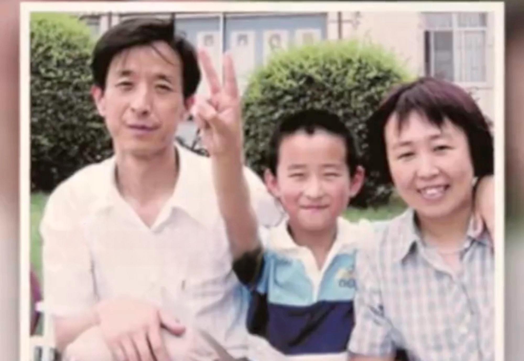 Bi kịch của “thần đồng toán học” Trung Quốc: 16 tuổi học tiến sĩ, 28 tuổi vẫn “ăn bám bố mẹ” - Ảnh 2.
