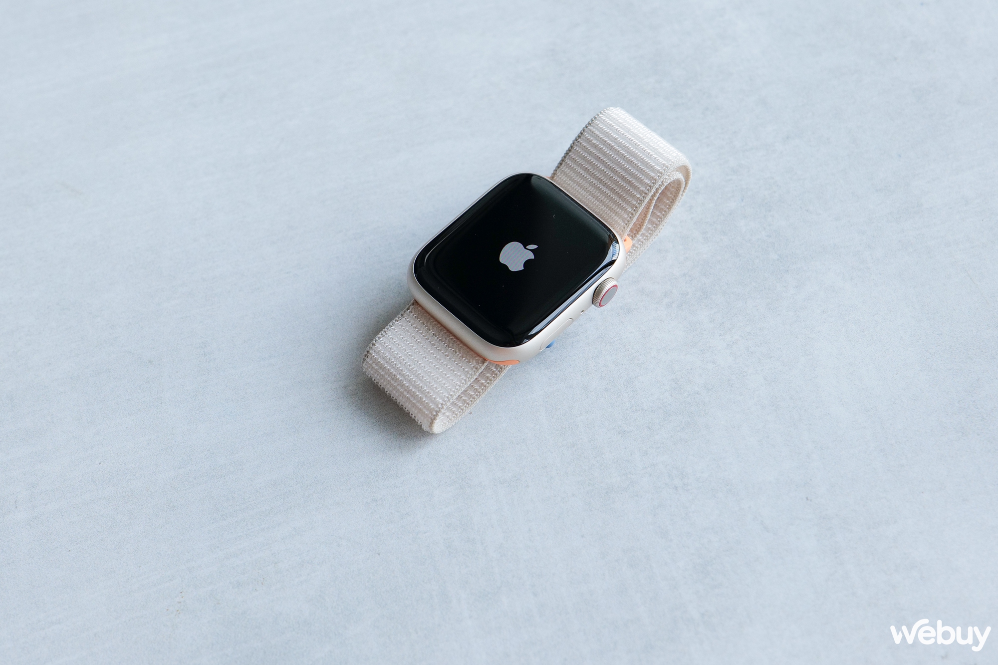 Cảm nhận ban đầu Apple Watch Series 9 chính hãng: Thiết kế quen thuộc, nâng cấp tính năng và thêm lựa chọn dây - Ảnh 1.