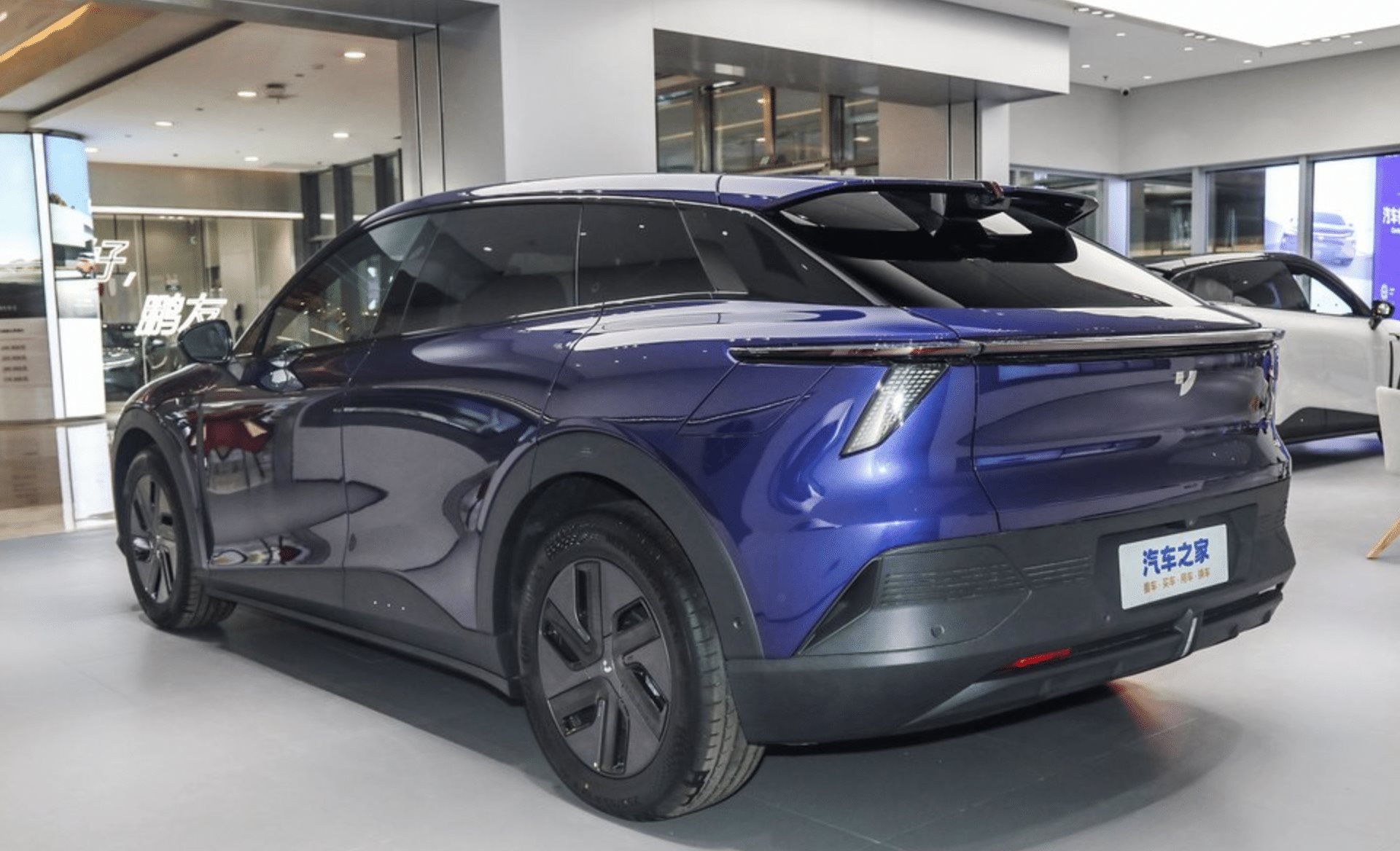 'Google của Trung Quốc' trình làng siêu phẩm EV: thiết kế như siêu SUV Lamborghini Urus, giá bán từ 870 triệu đồng - Ảnh 3.