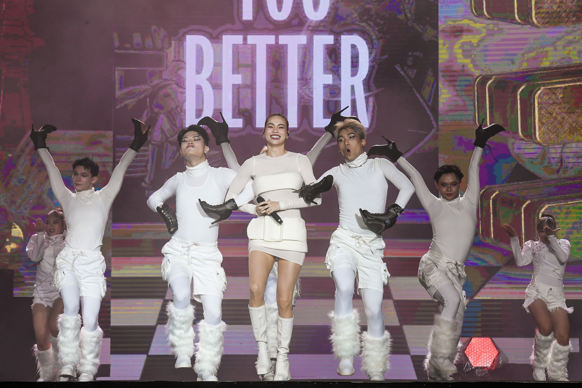 Hồ Ngọc Hà khoe nhan sắc điểm 10, phong cách cuốn hút tại Better Choice Awards khiến cư dân mạng xuýt xoa khen ngợi - Ảnh 6.