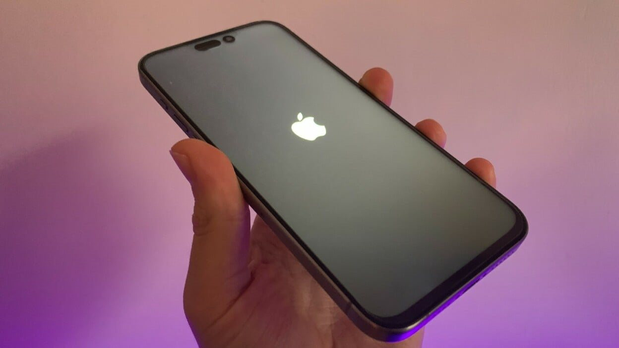 Đặt mua iPhone 15 Pro Max ngay trên website Apple, người dùng nhận về iPhone nhái chạy Android- Ảnh 3.
