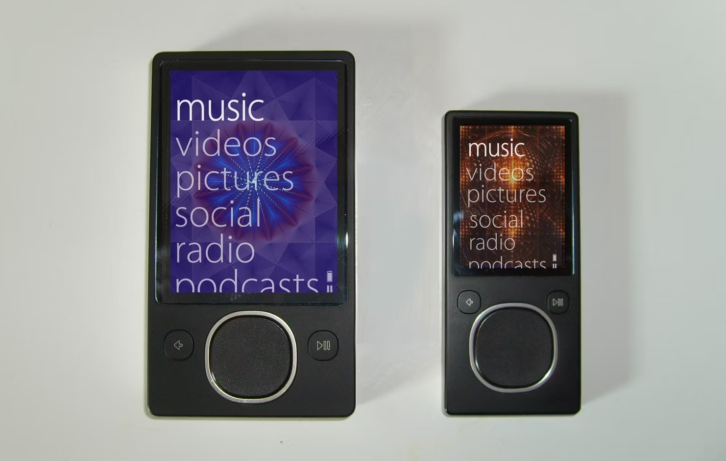 Nhìn lại Zune: Chiếc máy mang hai hoài bão lớn của Microsoft nhưng lại thất bại trong cả hai- Ảnh 4.