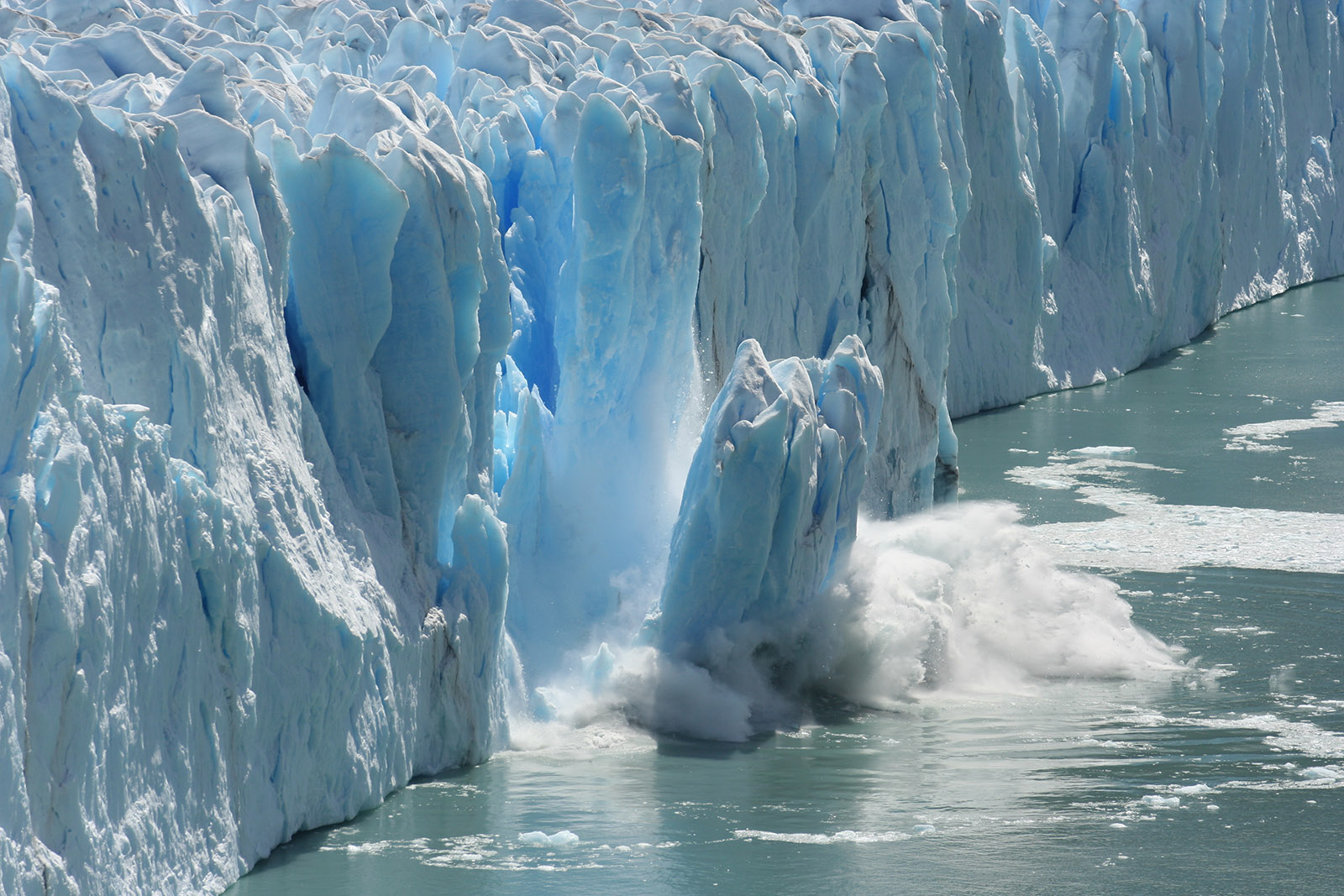 Tảng băng lớn nhất hành tinh đã tách khỏi Nam cực: Thảm họa thiên nhiên nào sẽ xảy ra?- Ảnh 3.