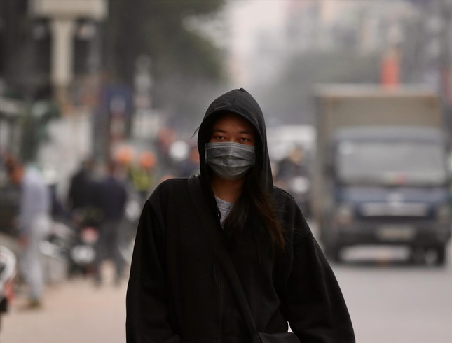 Miền Bắc ô nhiễm không khí nghiêm trọng, làm gì để giữ sức khoẻ?- Ảnh 2.