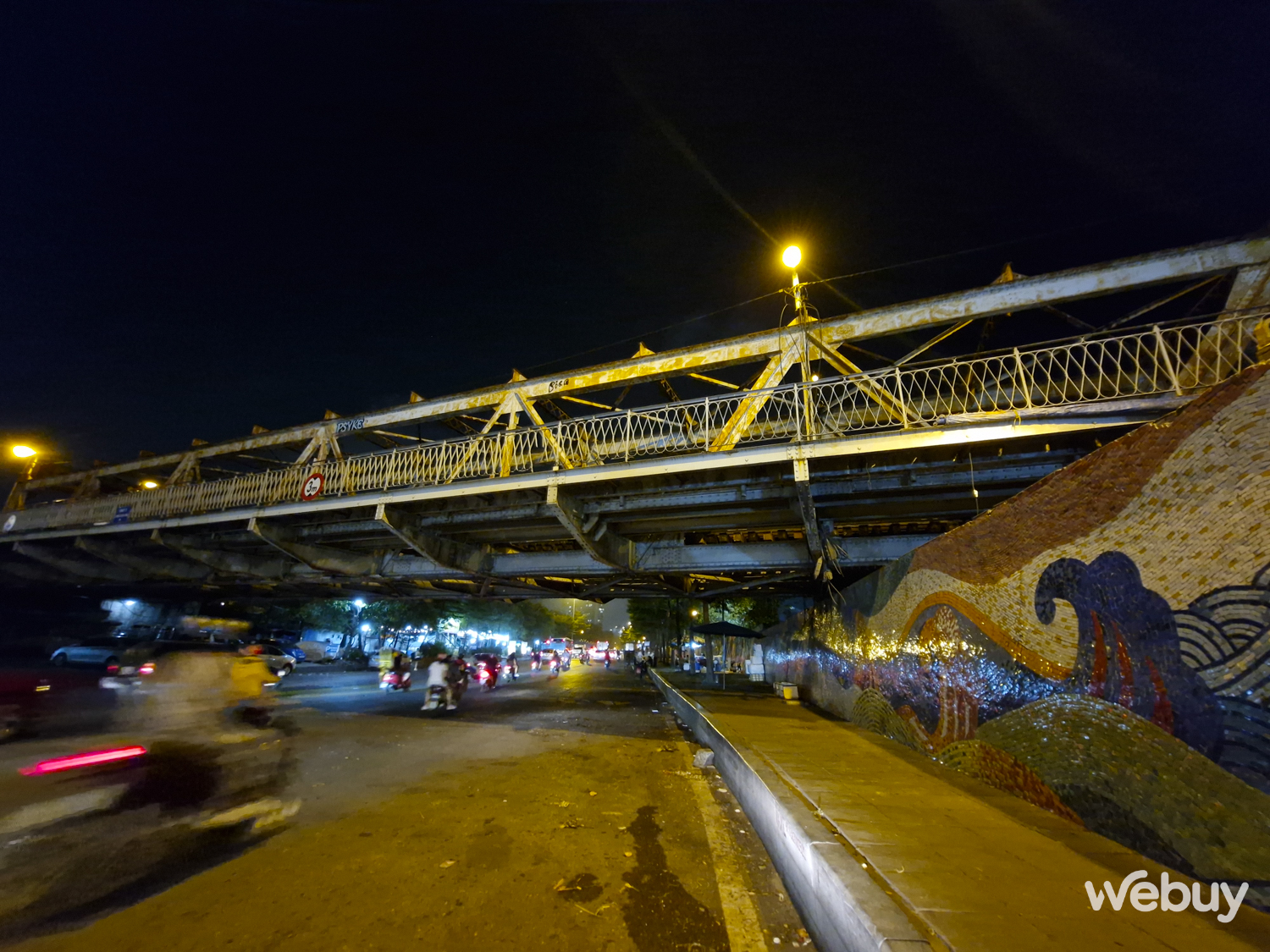 Dạo phố Hà Nội cuối tuần với Nightography của Galaxy S23 FE - Ảnh 5.