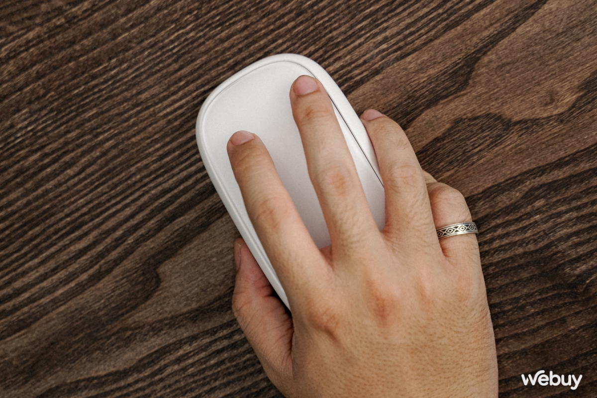 Ốp công thái học cho Apple Magic Mouse: Cầm “sướng” hơn, thêm sạc không dây nhưng dùng 1 phút là phải bỏ - Ảnh 4.