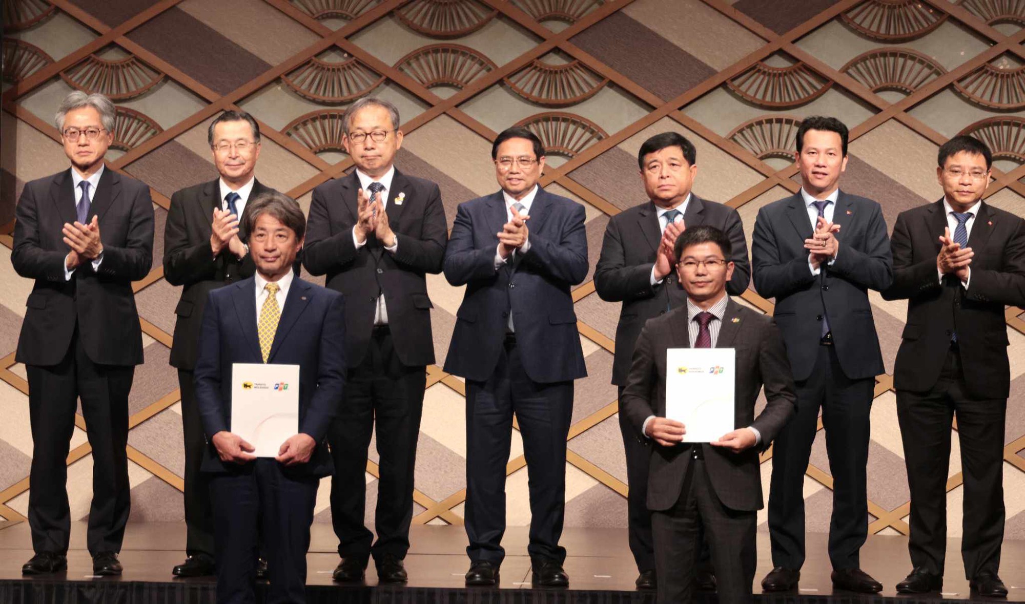 FPT ký kết hợp tác thúc đẩy chuyển đổi số với hai doanh nghiệp hàng đầu Nhật Bản- Ảnh 1.