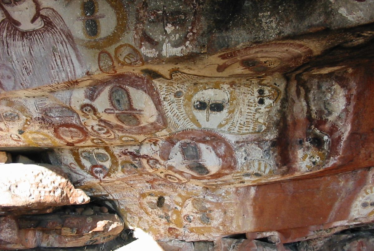 Những bức tranh hang động 4.000 năm tuổi của thổ dân ở Úc có thể thực sự mô tả người ngoài hành tinh?- Ảnh 1.