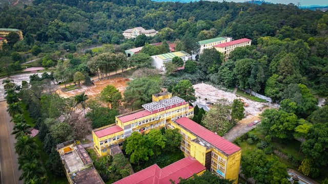 Bất ngờ với trường đại học ở Hà Nội có rừng trong khuôn viên, rộng gấp 9 lần hồ Hoàn Kiếm: Năm nào cũng ghi nhận có chim di cư đến kiếm ăn, sinh sống và làm tổ- Ảnh 1.