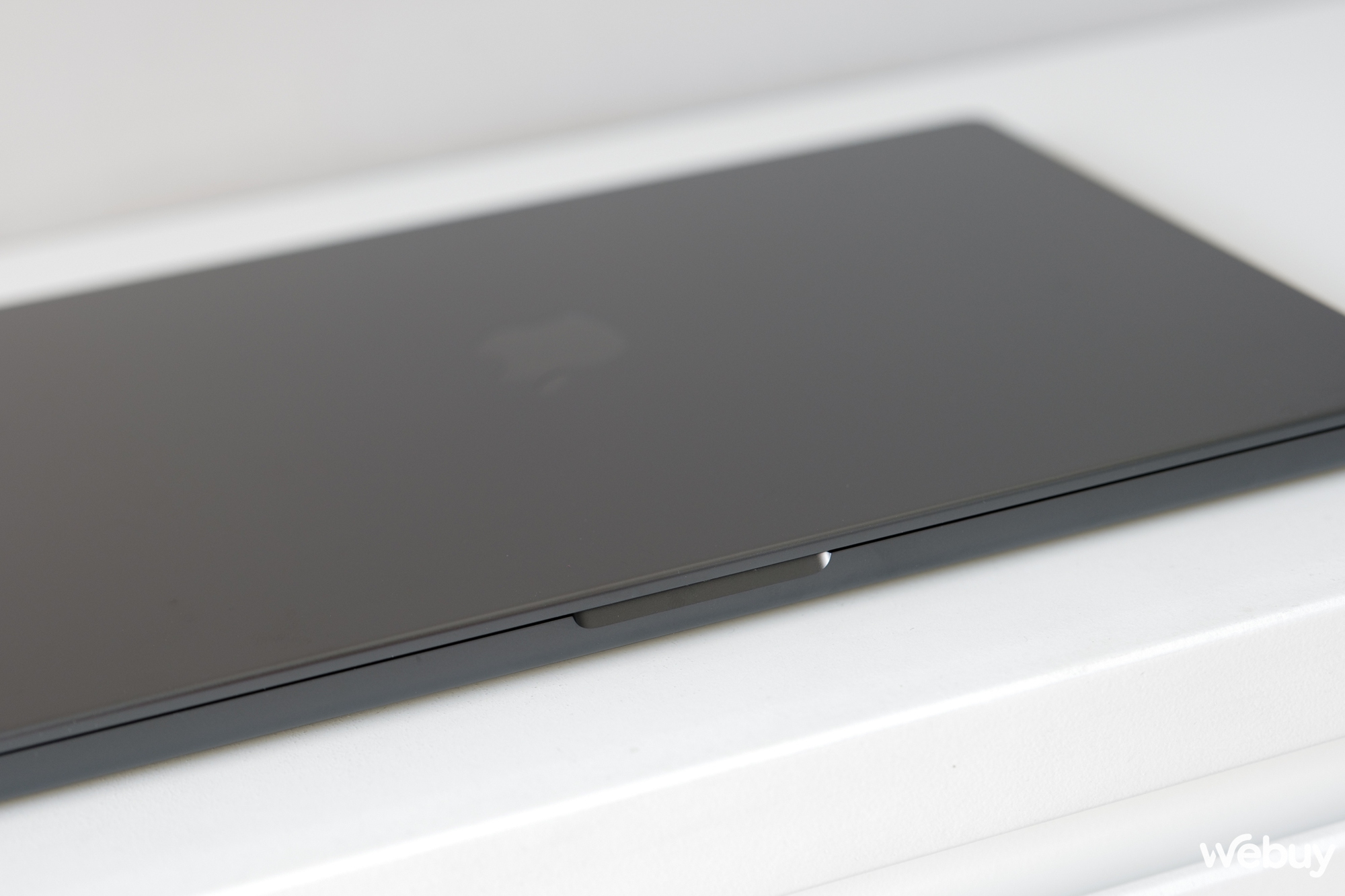 Mở hộp bộ đôi MacBook Pro M3 mới: Có thêm màu đen cực đẹp, hiệu năng vô đối, giá chính hãng từ 39.99 triệu đồng- Ảnh 10.