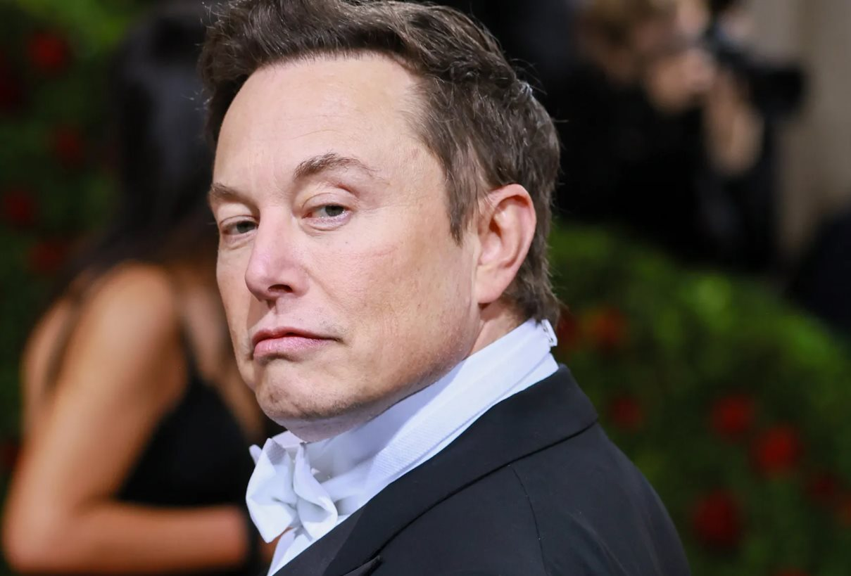 Elon Musk chính thức tăng tốc 'cực căng' để giành lại ngôi vị giàu nhất thế giới, khoảng cách với top 1 chỉ còn 3 tỷ USD - Ảnh 1.