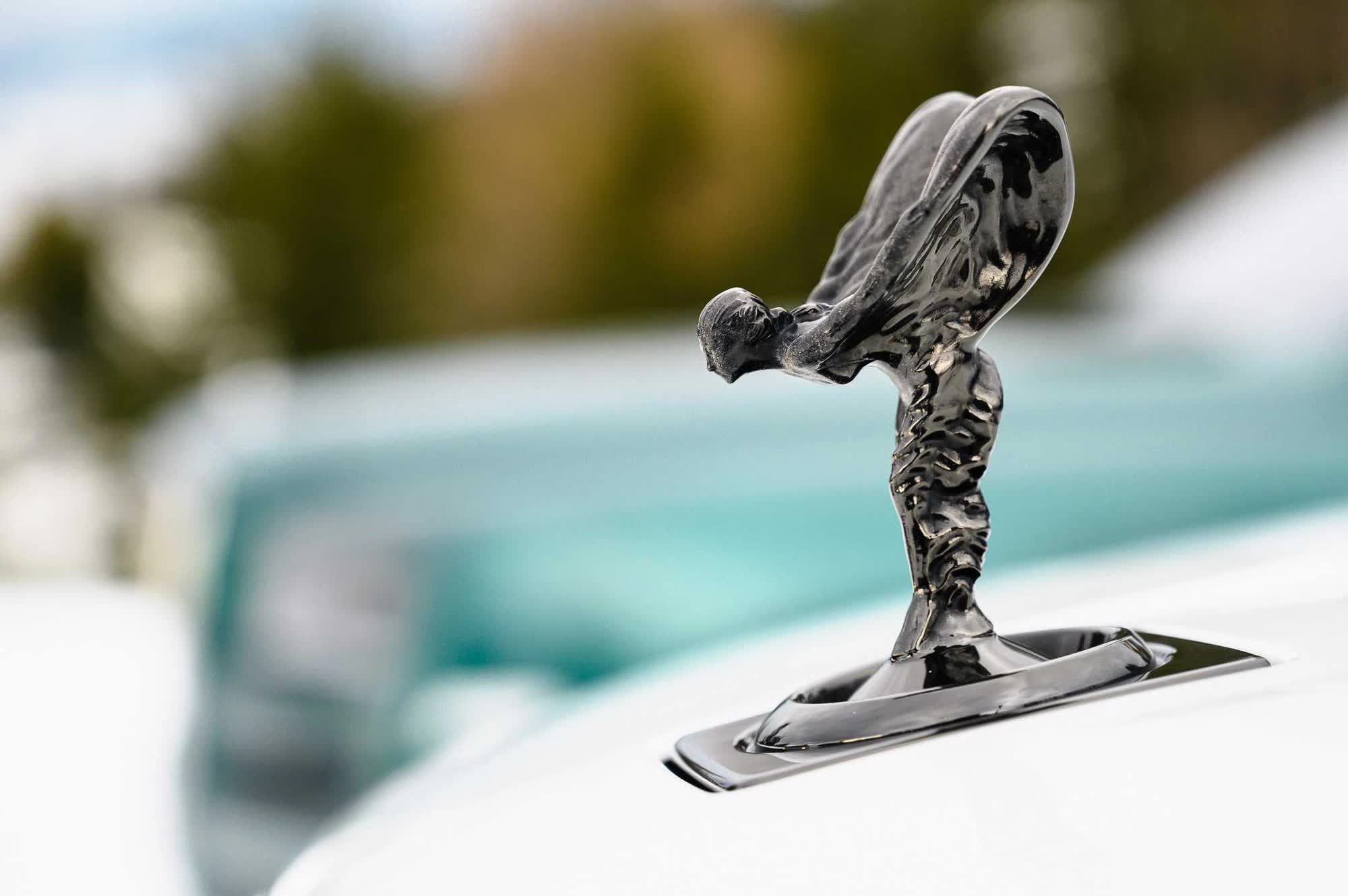 Chuyện 'thâm cung bí sử' về biểu tượng 'thiếu phụ bay' của Rolls-Royce: Vợ của quý tộc, suýt lấy cảm hứng từ Nike - Ảnh 3.