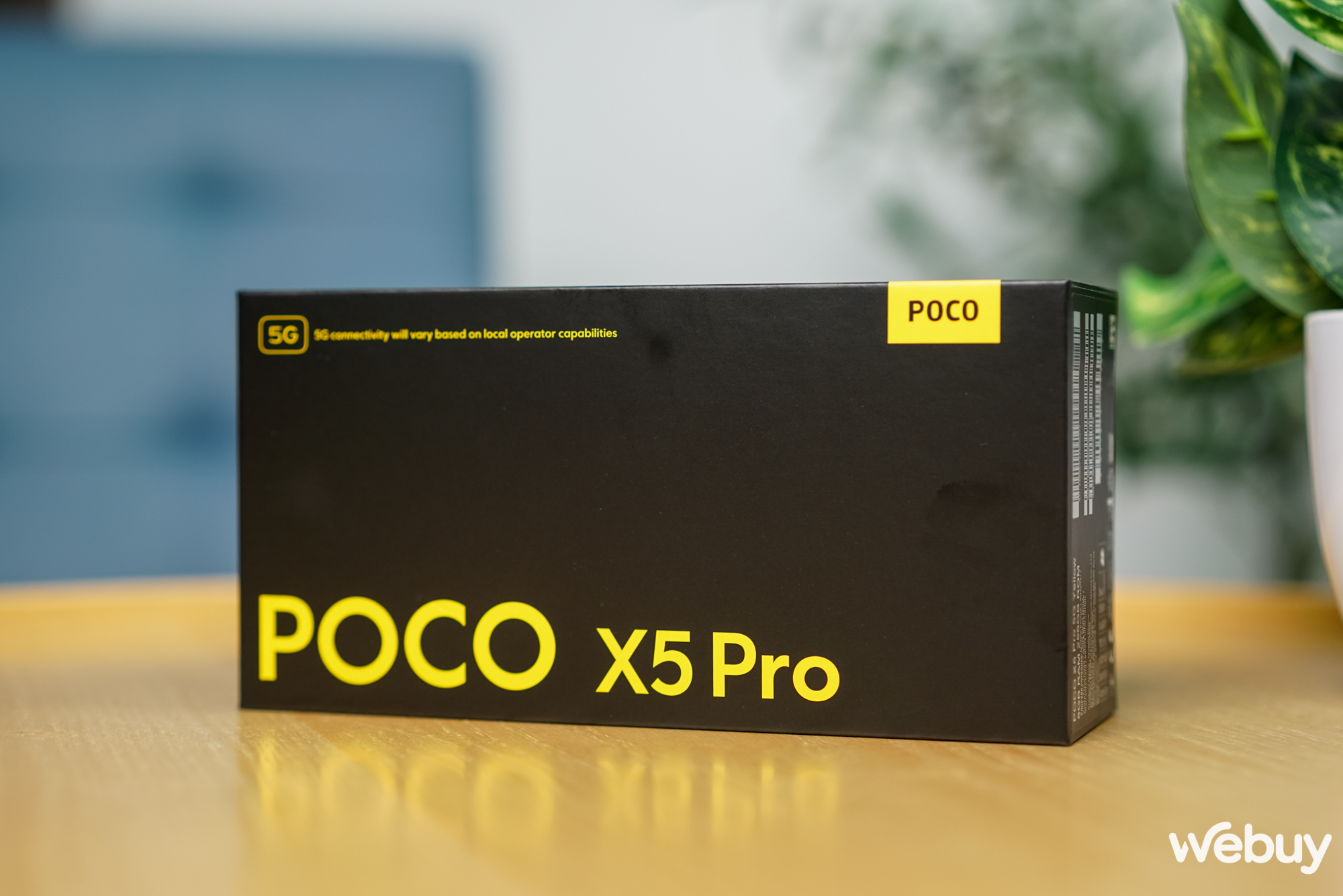 POCO X5 Pro Unboxed in Vietnam: Luxurious Black Gold Color, 120Hz Display, 108MP Camera - Photo 1.