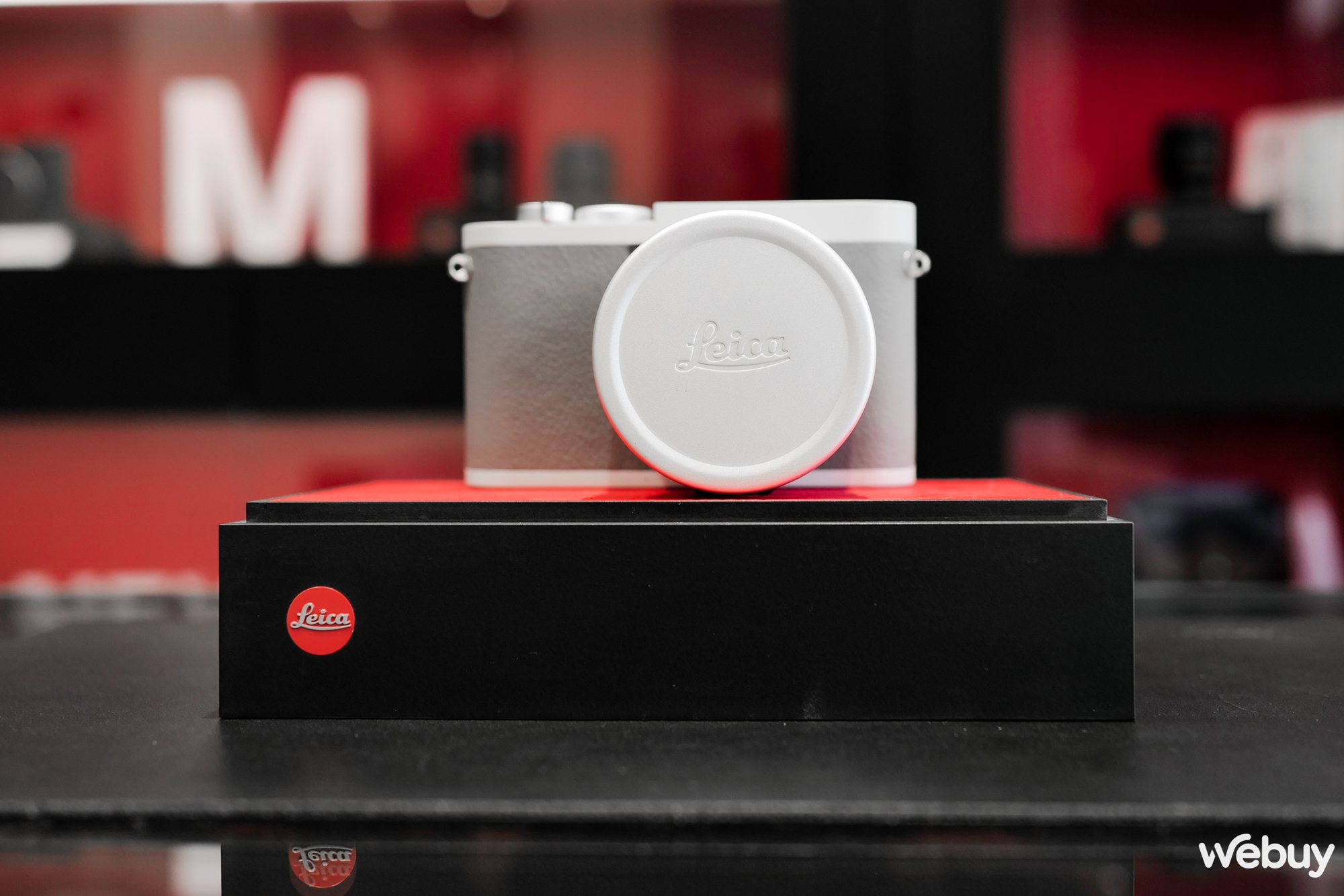Mở hộp máy ảnh hạng sang Leica Q2 Ghost Edition: Màu xám xi măng, lấy ý tưởng từ đồng hồ Rolex hiếm - Ảnh 6.