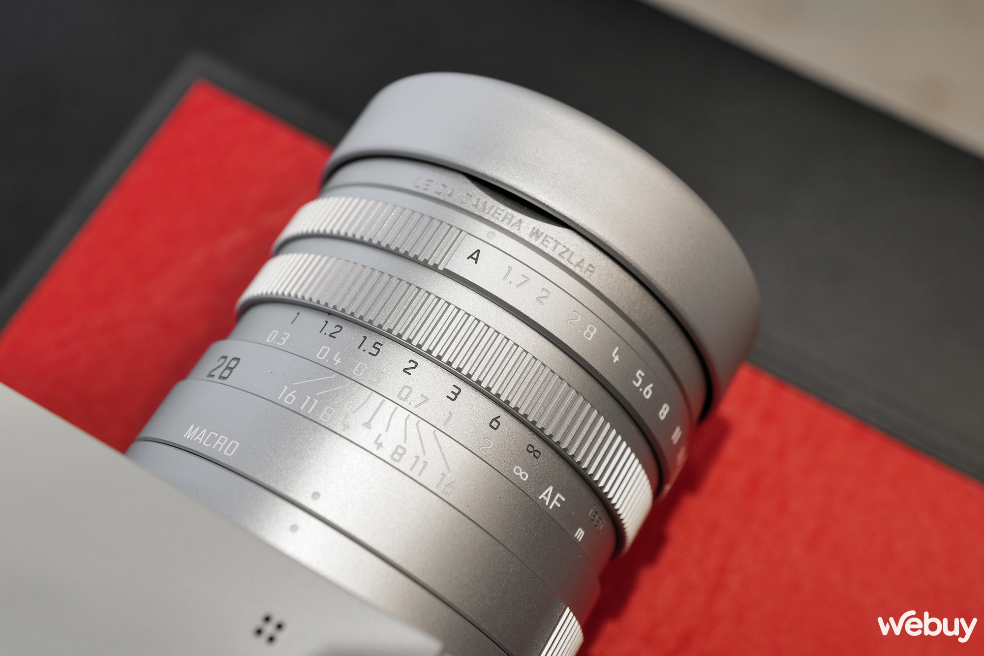 Mở hộp máy ảnh hạng sang Leica Q2 Ghost Edition: Màu xám xi măng, lấy ý tưởng từ đồng hồ Rolex hiếm - Ảnh 8.