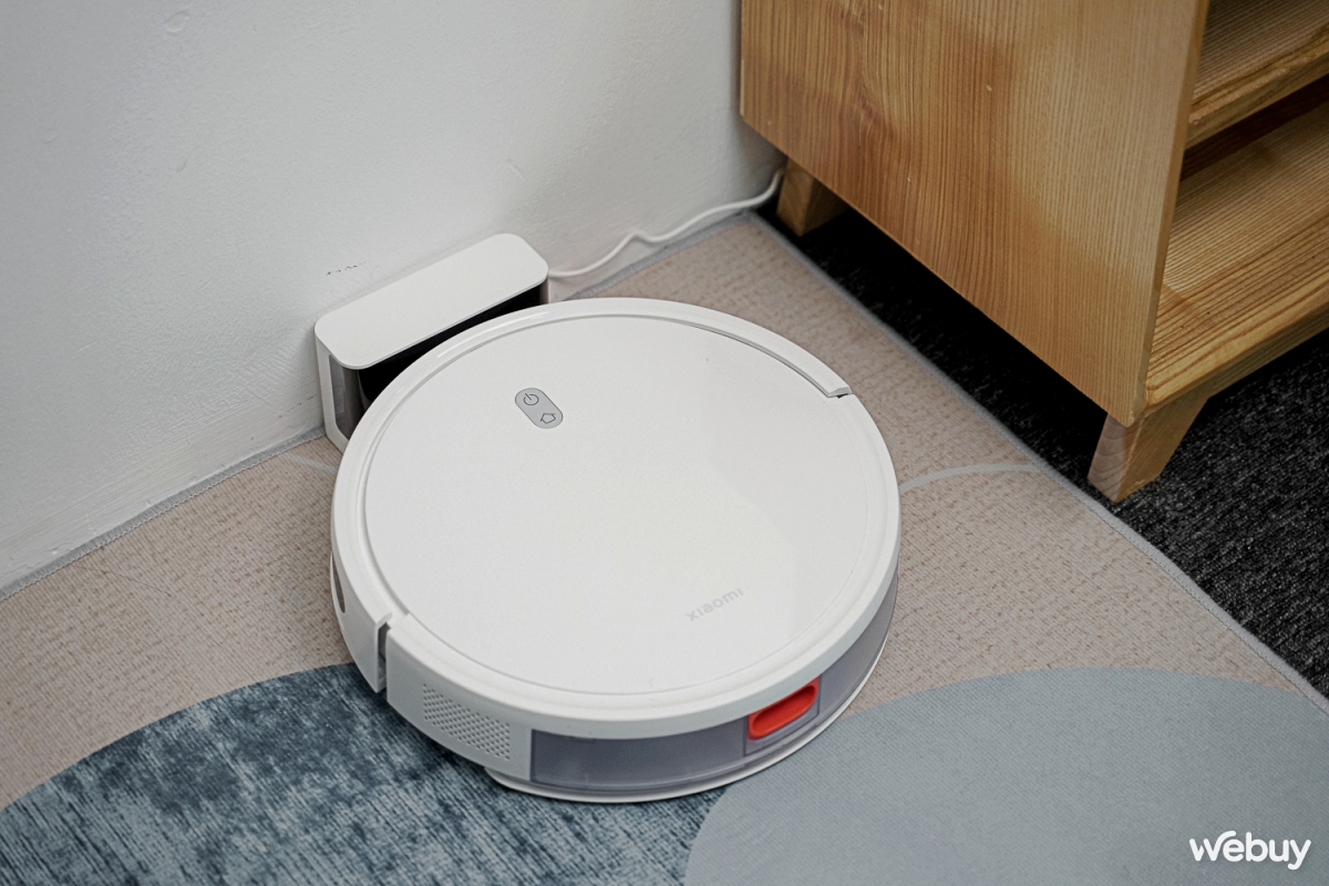 Dùng thử Xiaomi Robot Vacuum E10 mới: Nhỏ gọn, giá vừa tầm, mua sớm tặng quạt thông minh 1.69 triệu - Ảnh 1.