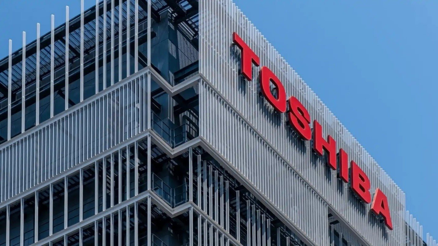 Con đường nào đưa Toshiba từ biểu tượng về thiết bị điện tử, năng lượng hạt nhân... đến bán mình, hủy niêm yết? - Ảnh 2.