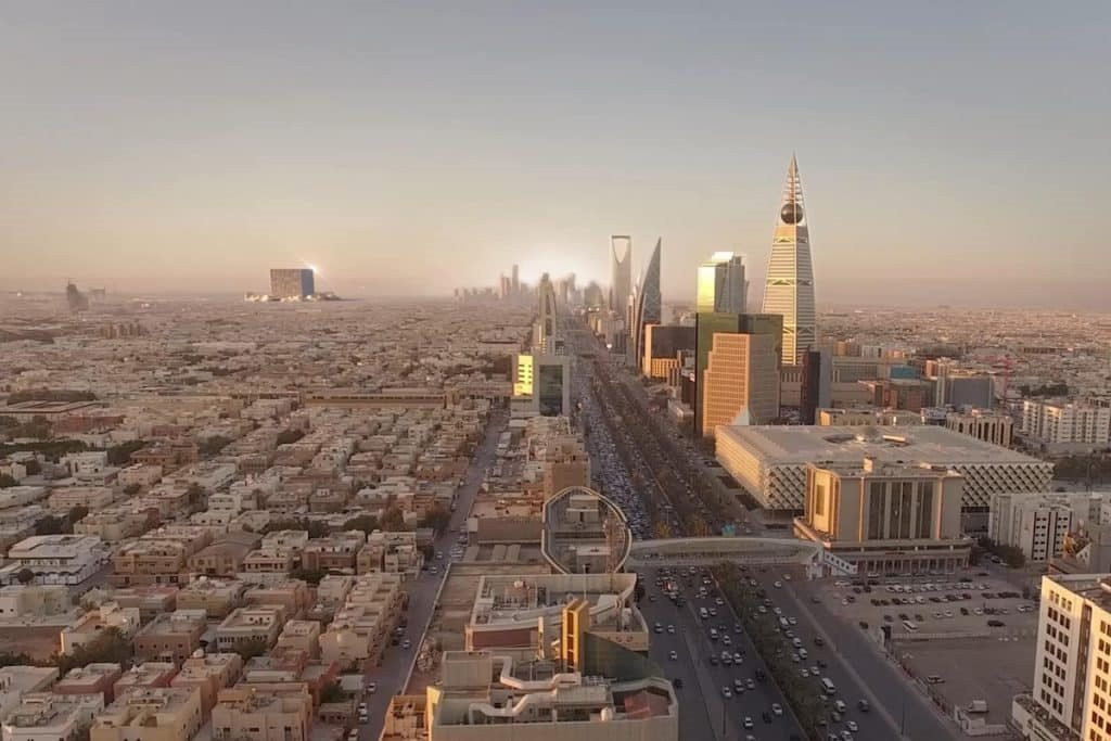 Hé lộ bên trong toà nhà lập phương cao 400m của Saudi Arabia: Siêu dự án đủ sức chứa hơn 20 toà Empire State, sở hữu sân thượng giải trí lớn nhất thế giới - Ảnh 9.