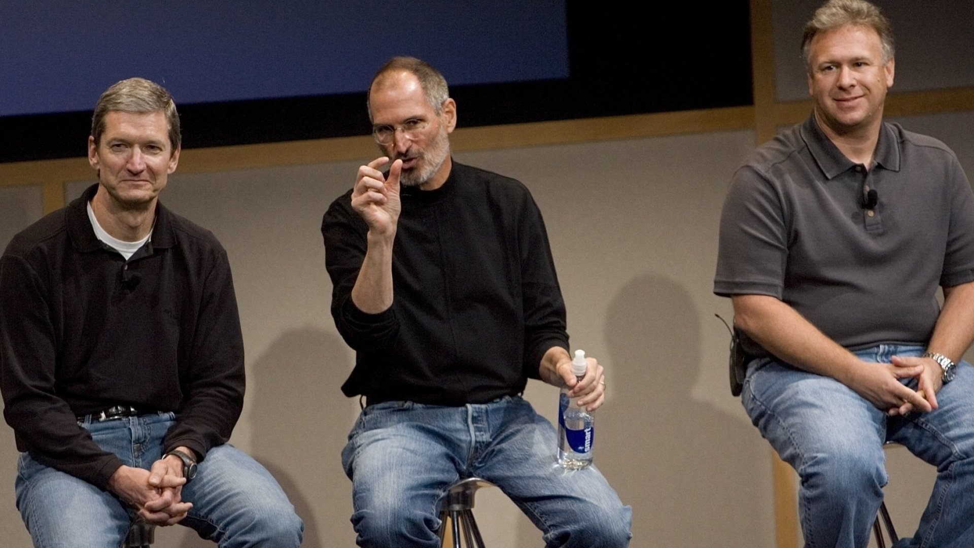 Nhân viên Apple từng bị sa thải 5 lần, đối xử tệ bạc thậm chí là quỵt lương vẫn cực nể sếp: Steve Jobs có bí quyết gì? - Ảnh 2.