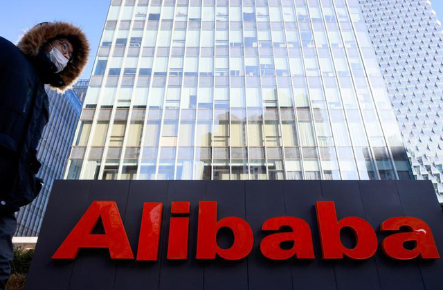 Alibaba tuyên bố cạnh tranh với ChatGPT, cổ phiếu tăng - Ảnh 1.