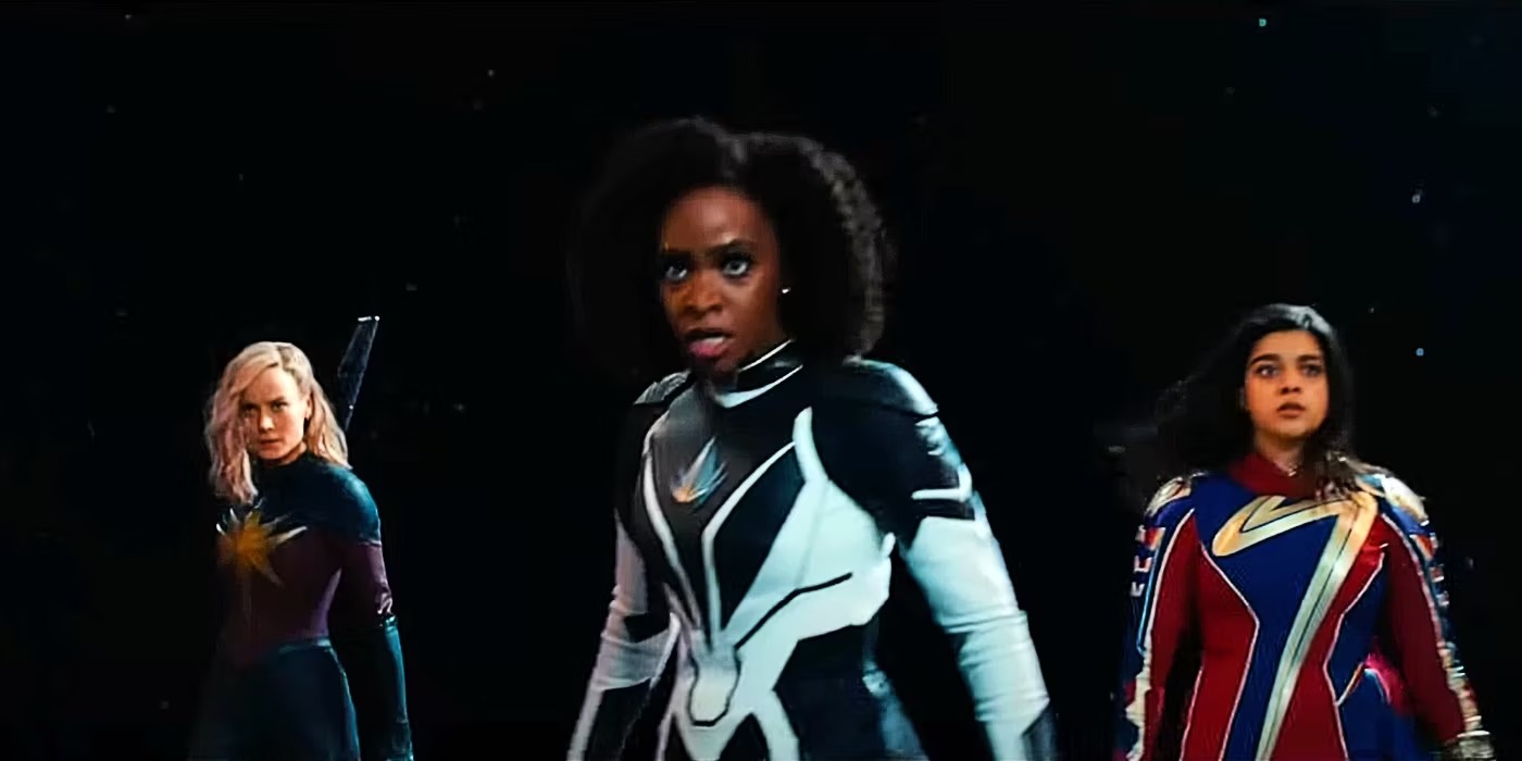 Vì sao Captain Marvel và Ms. Marvel liên tục bị hoán đổi vị trí trong trailer mới nhất của The Marvels? - Ảnh 2.
