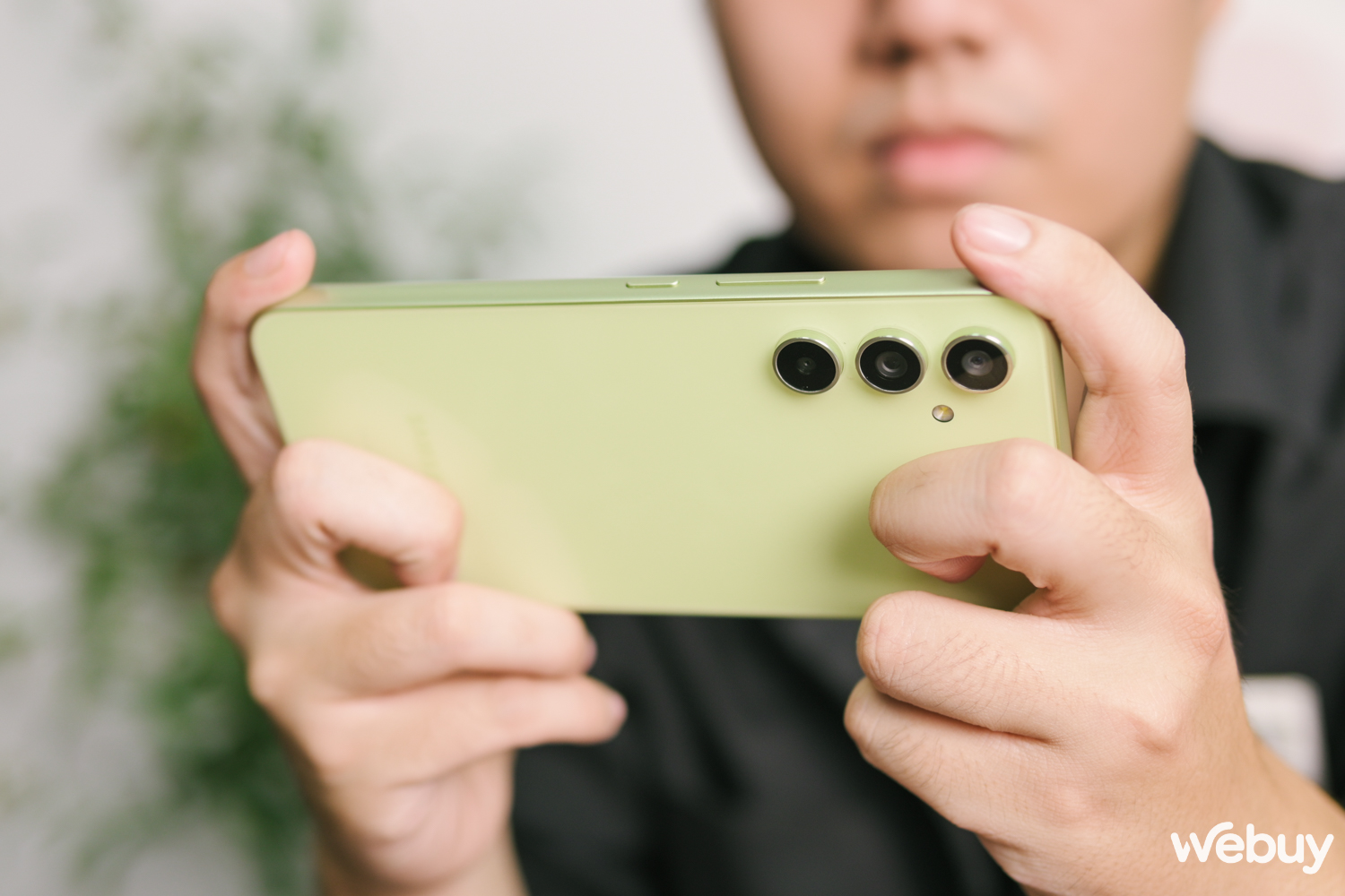 Những điểm đáng chú ý của Galaxy A54 5G bên cạnh thế mạnh gaming - Ảnh 1.