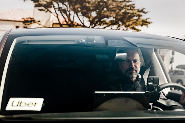 CEO Uber ‘giả dạng’ tài xế và cái kết: Bị khách bùng tip và app phạt, nhưng lôi kéo được vô số tài xế từ đối thủ, vực dậy công ty khỏi khủng hoảng - Ảnh 2.