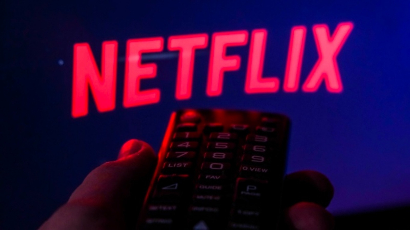 Netflix chính thức thu phí tất cả người dùng chia sẻ tài khoản - Ảnh 2.